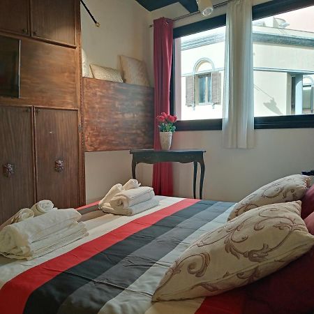 Einaudi 56 Guest House 칼리아리 외부 사진
