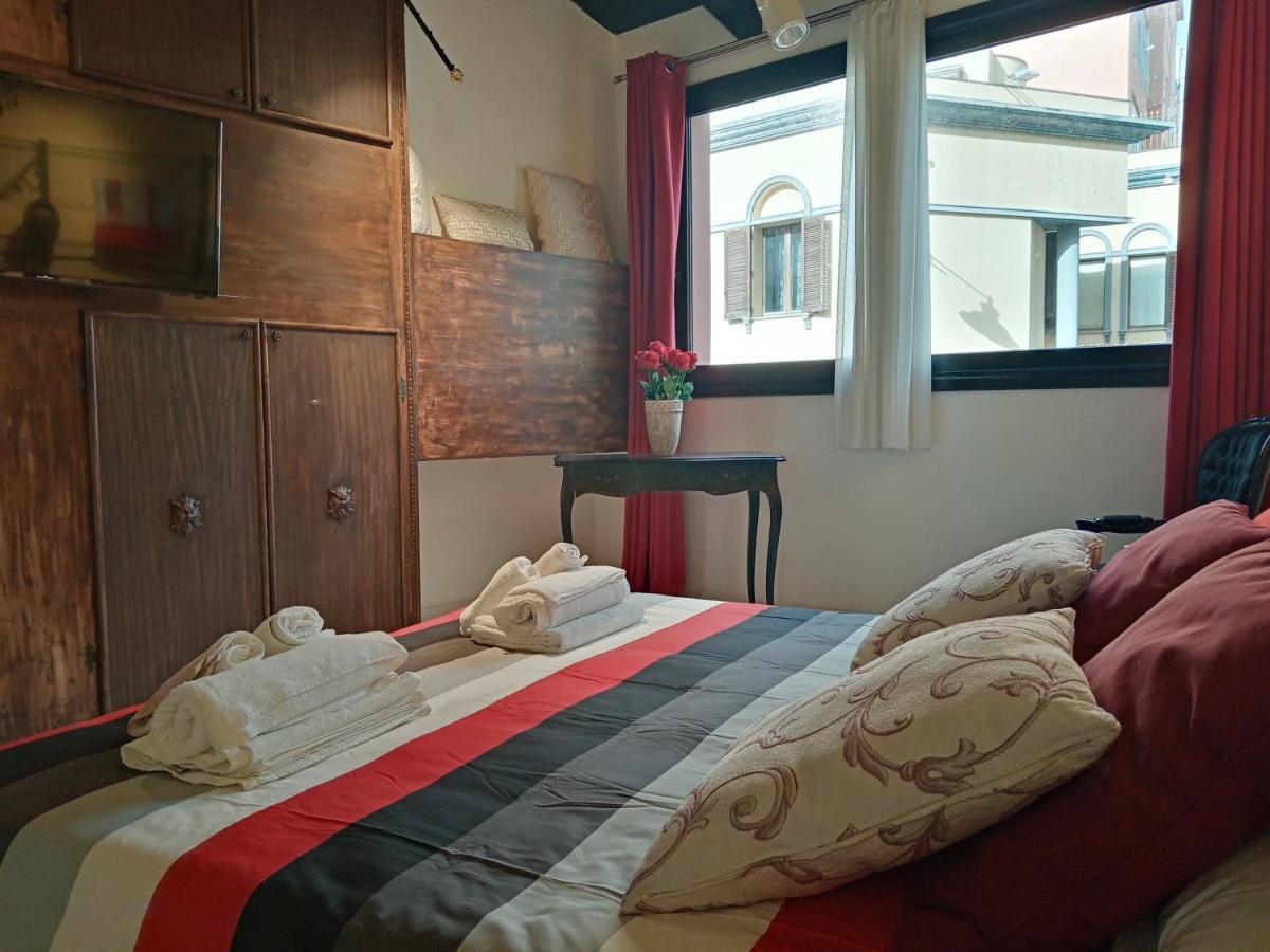 Einaudi 56 Guest House 칼리아리 외부 사진