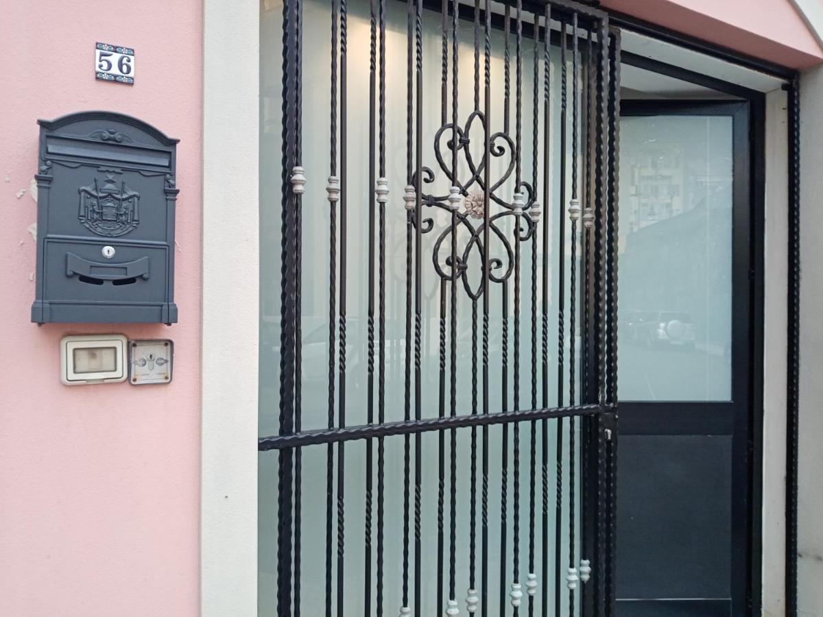 Einaudi 56 Guest House 칼리아리 외부 사진