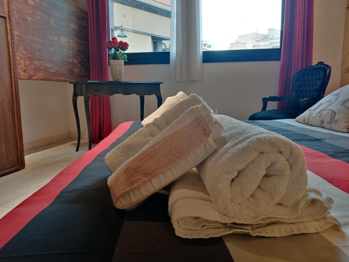 Einaudi 56 Guest House 칼리아리 외부 사진
