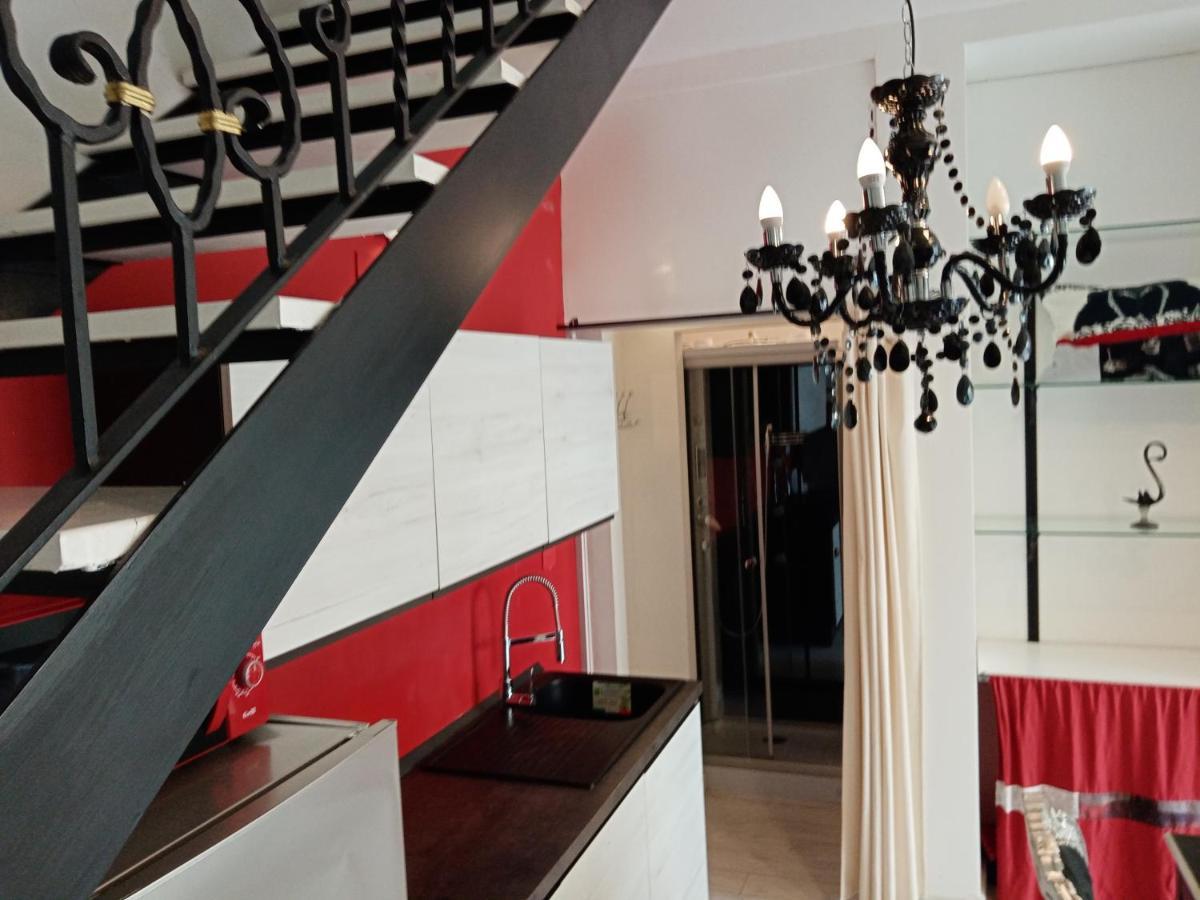Einaudi 56 Guest House 칼리아리 외부 사진
